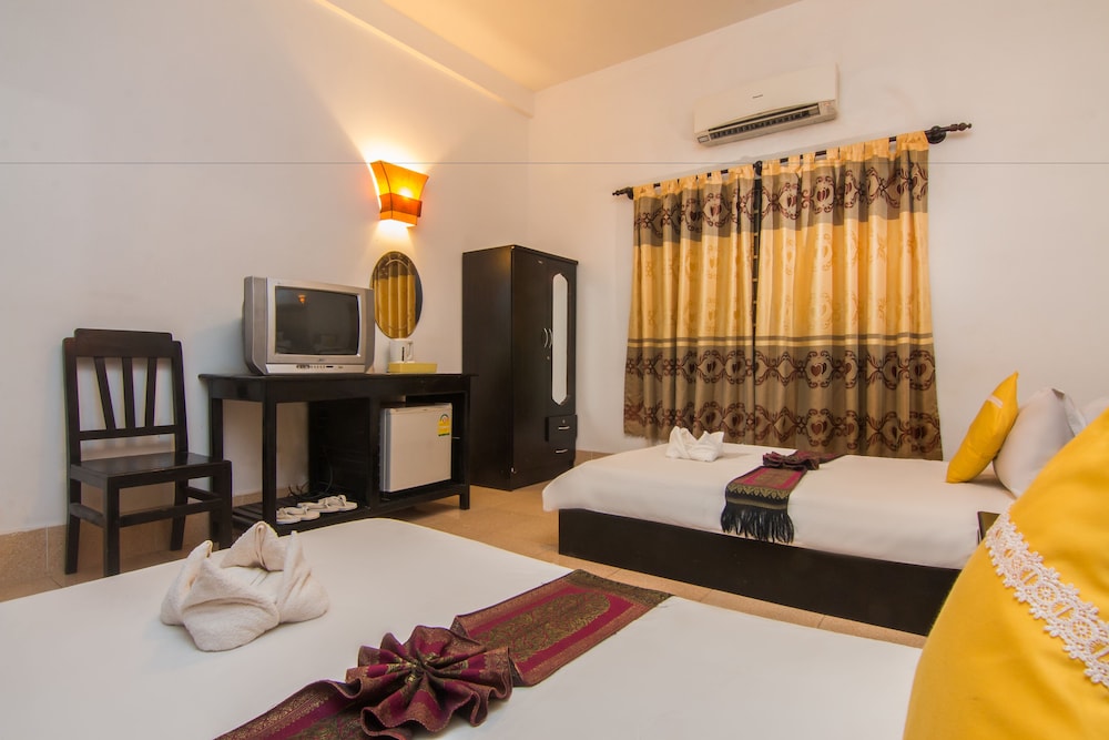 Bou Savy Guesthouse 20/68