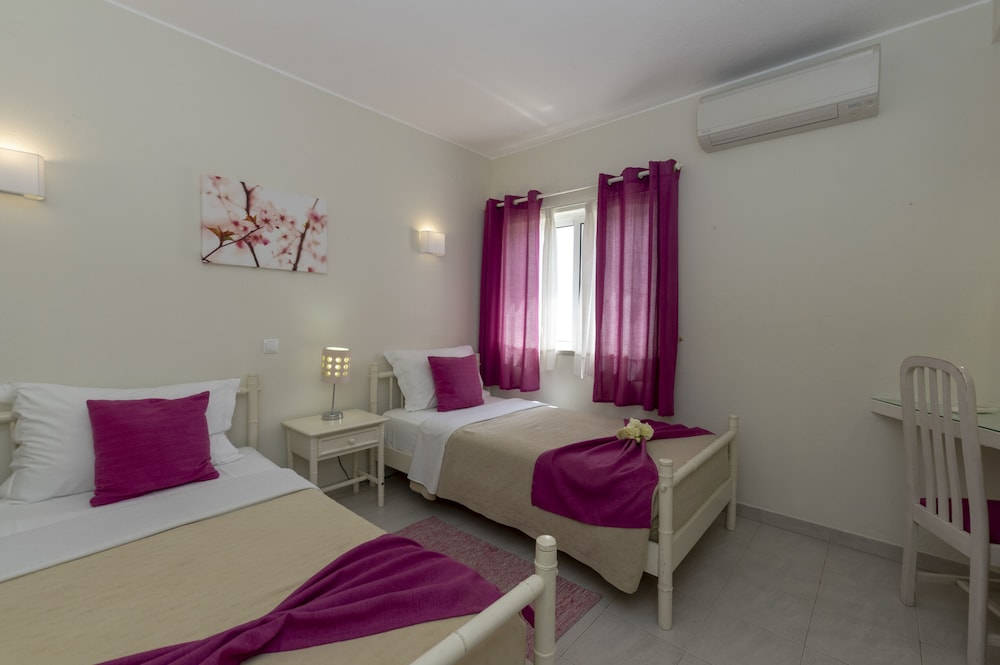 Rocha Brava Village Resort 19/77