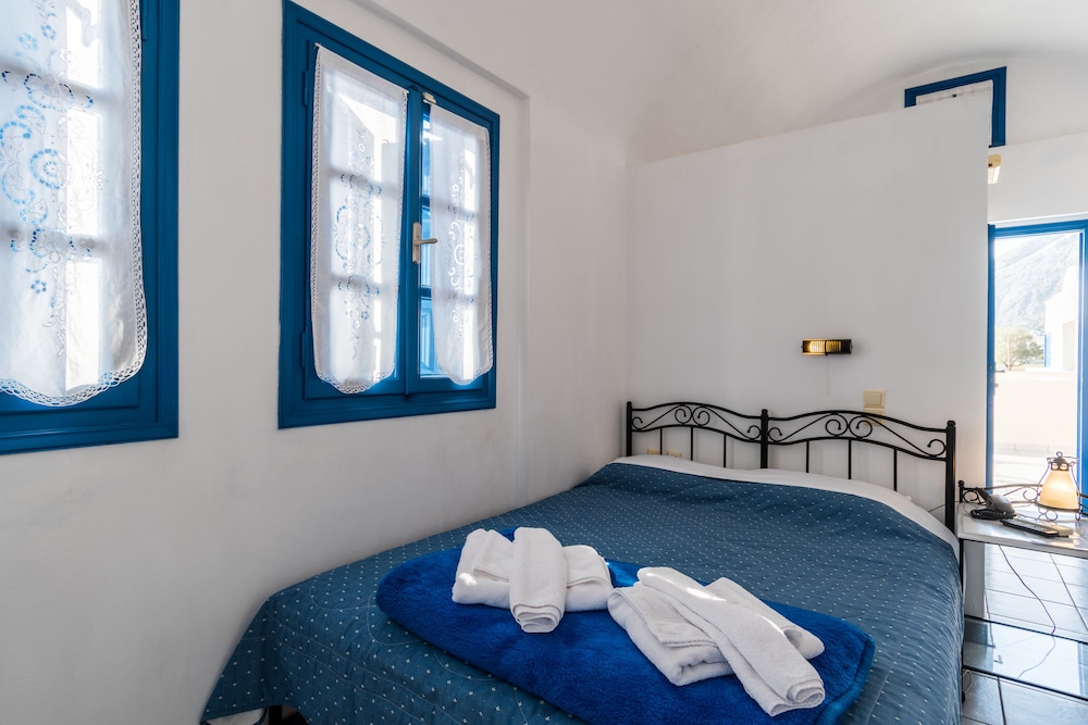 Irigeneia Hotel 24/71
