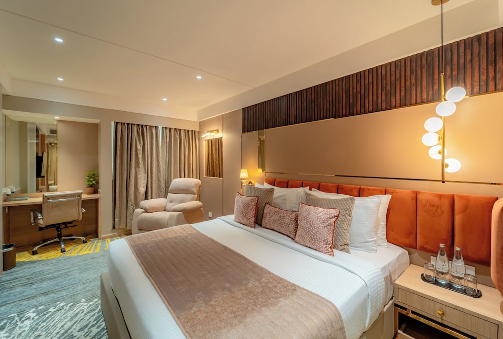 Effotel By Sayaji Indore 22/68