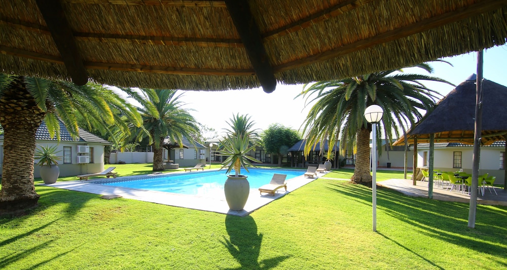 Kalahari Arms Hotel 61/69
