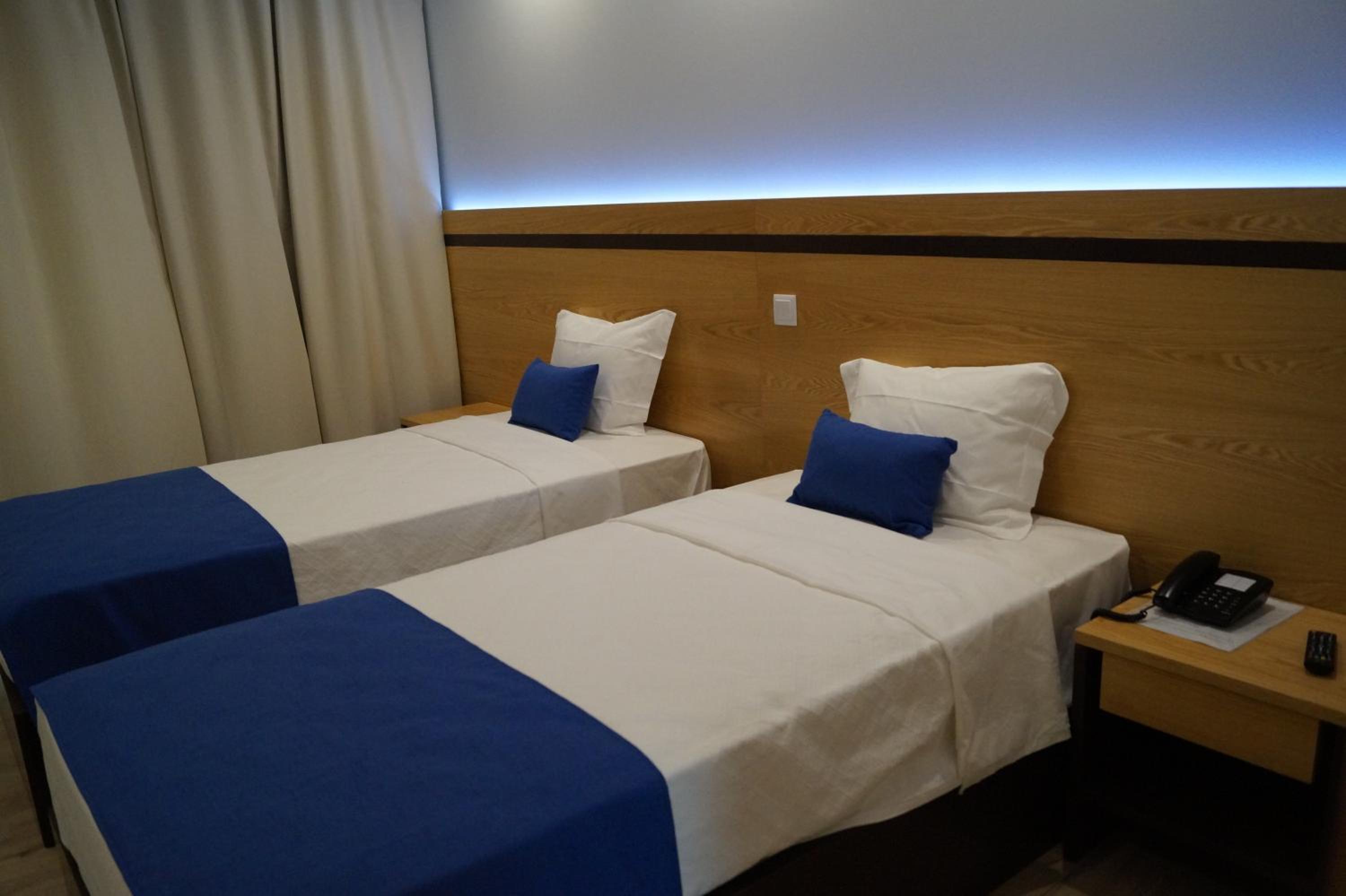 Angra Central Hotel 8/40