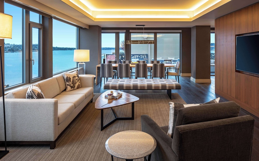 Hyatt Regency Lake Washington 30/50