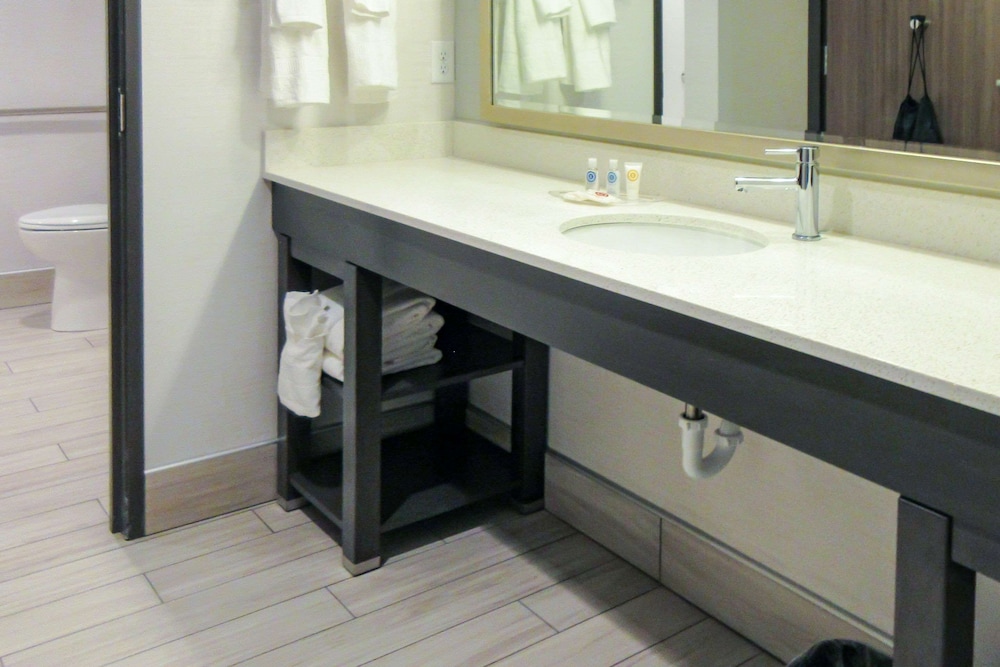 Comfort Suites Kennewick at Southridge 44/47