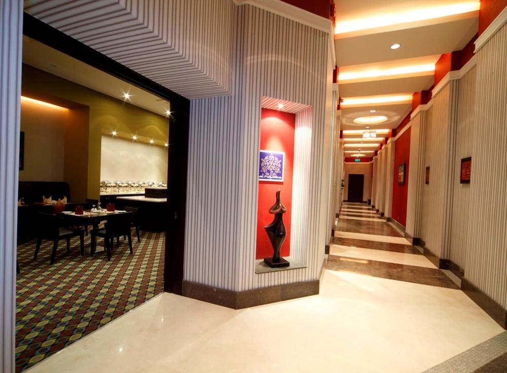 رند بواسطة واندلس(Rand Hotel by Wandalus) 12/75