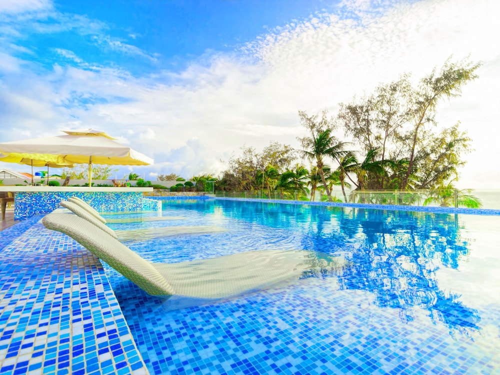 Boracay Uptown 24/43