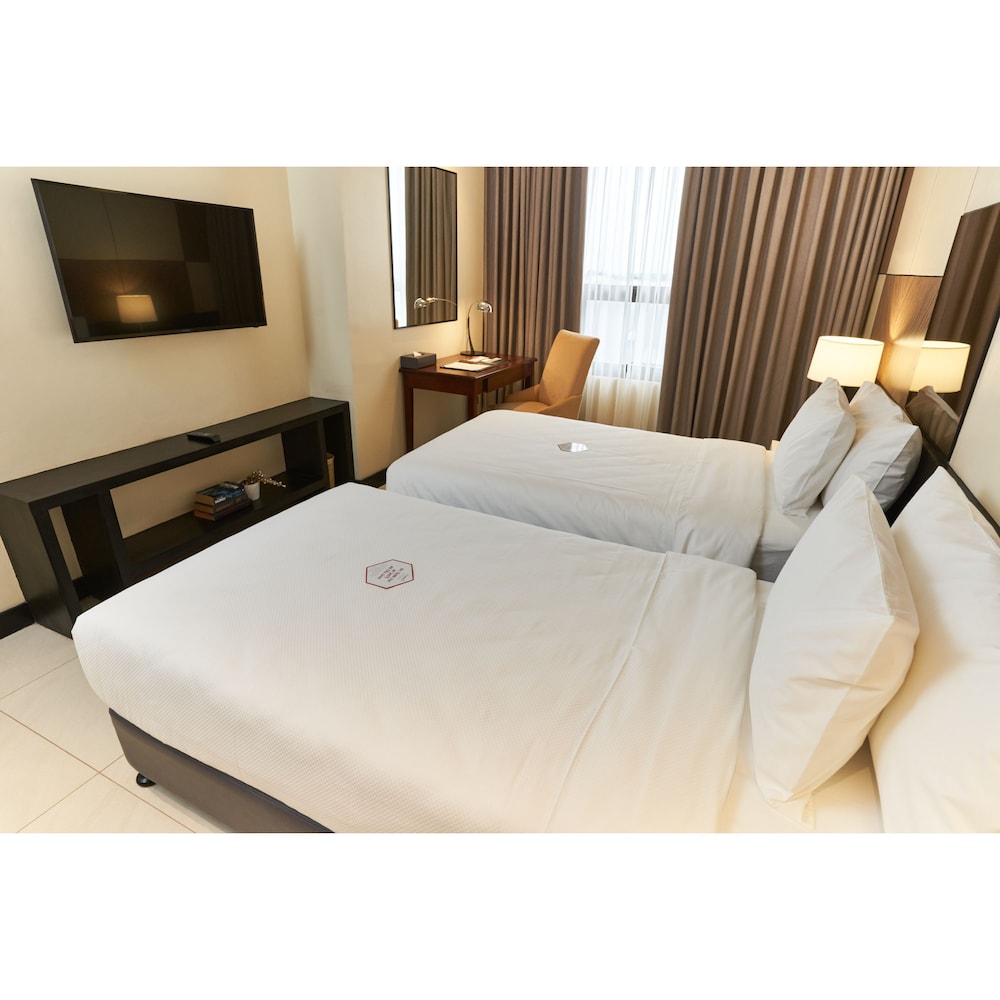 Summit Hotel Tacloban 22/63