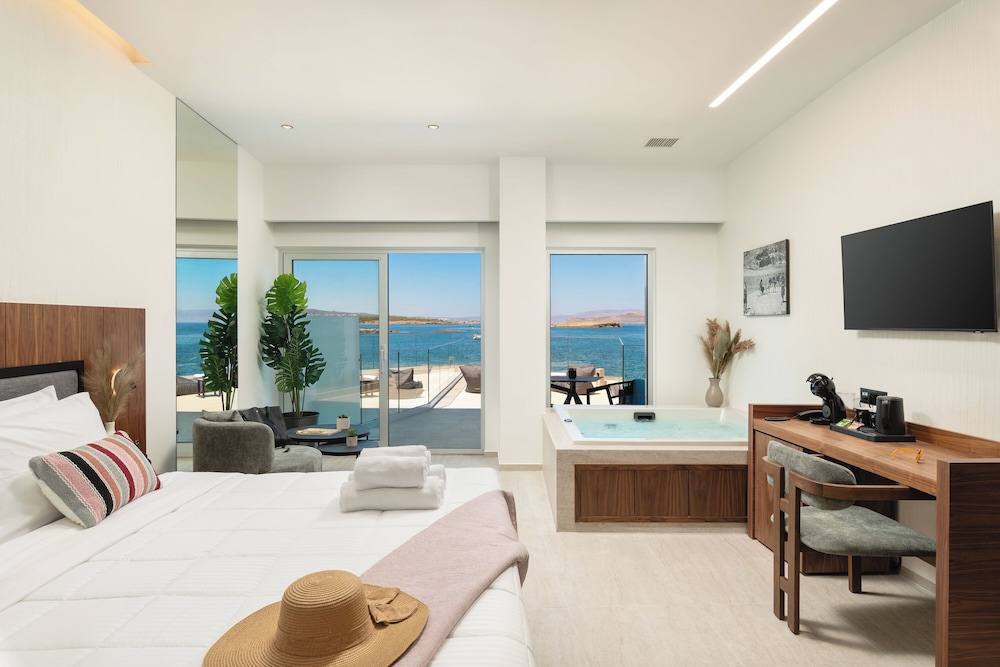 Elia Sea Suites 28/72