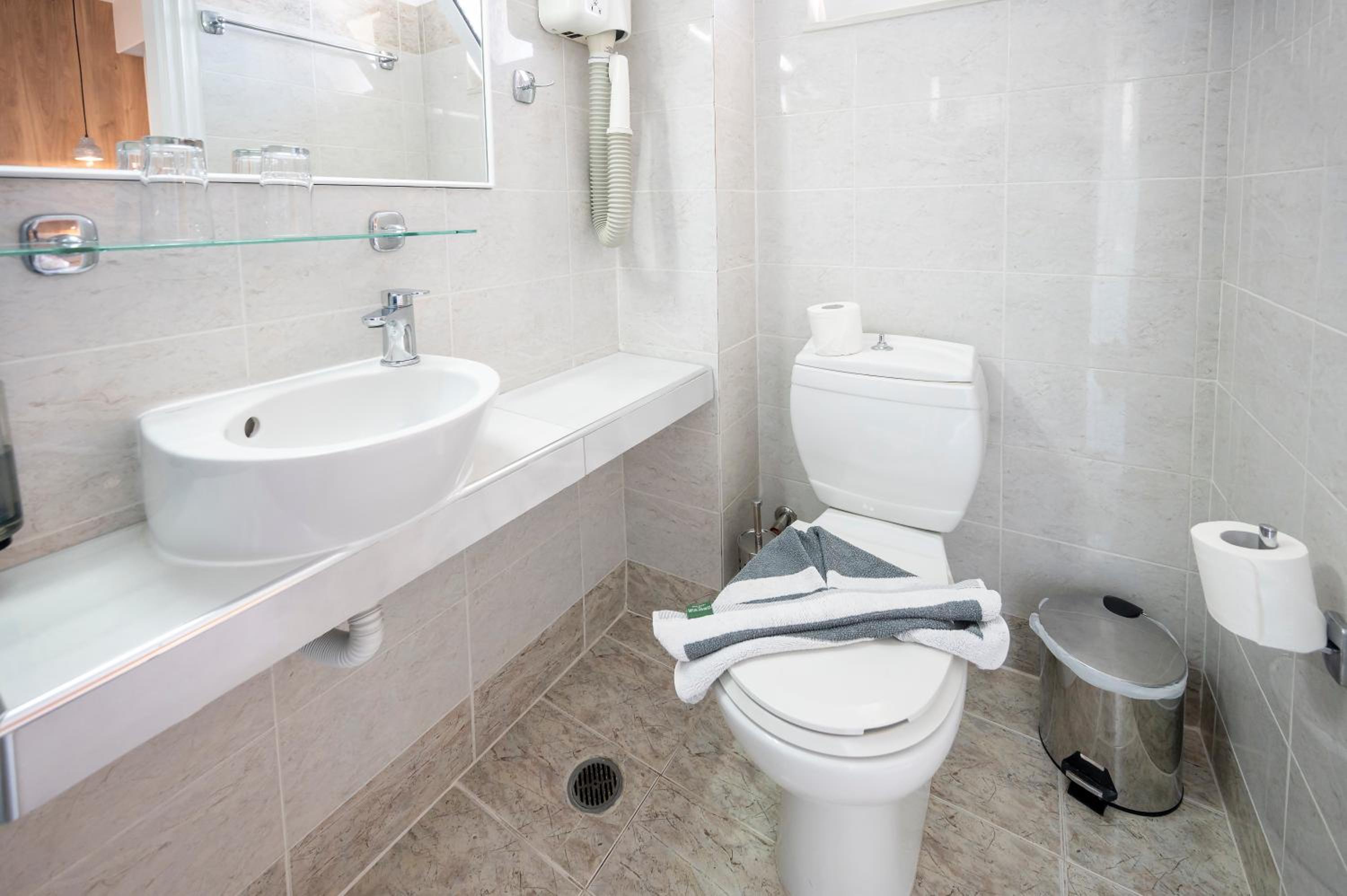TWIN RENOVATED OR DOUBLE ROOM