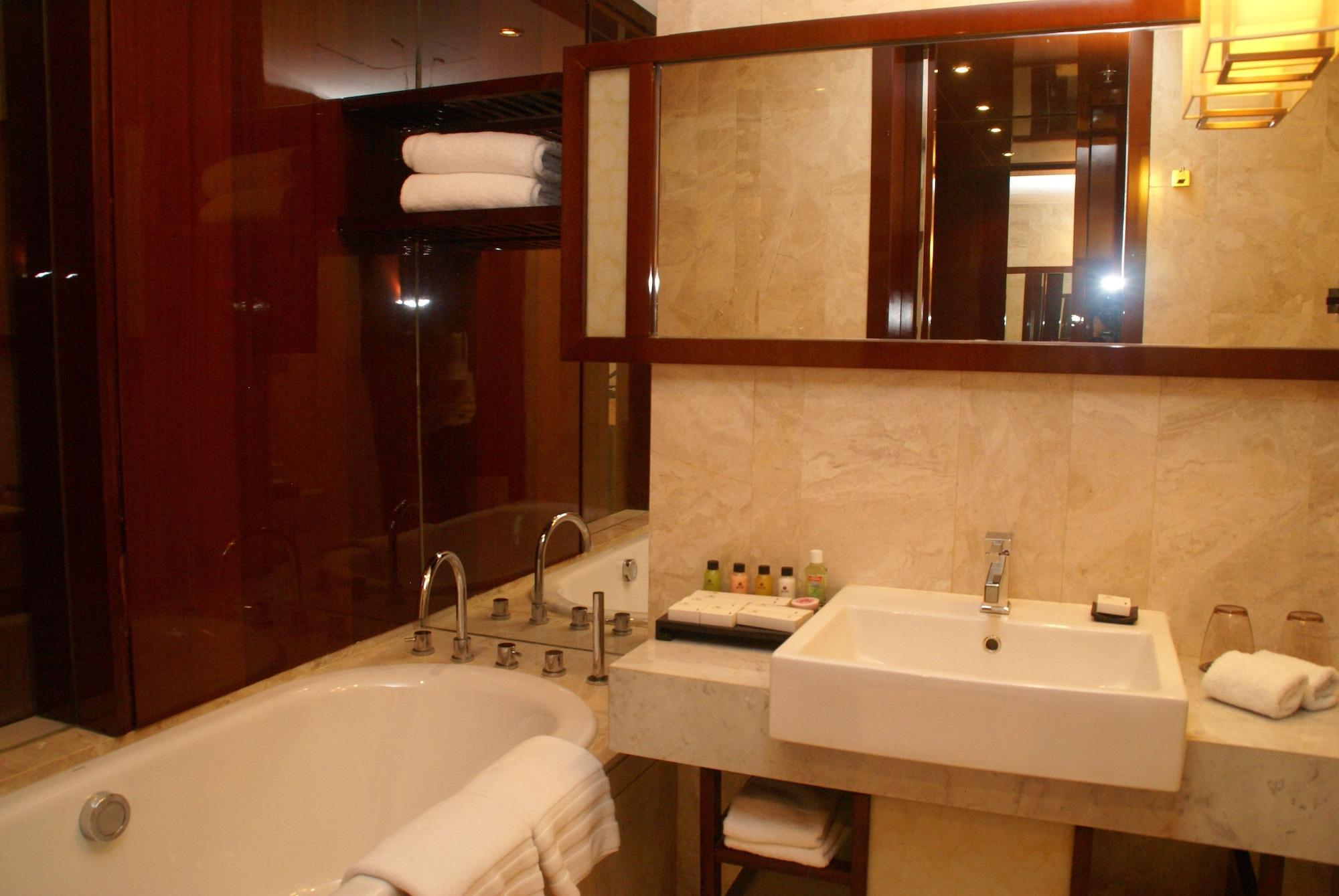 Madison Hotel Xi'an Qujiang International Convention Center TV Tower 7/8