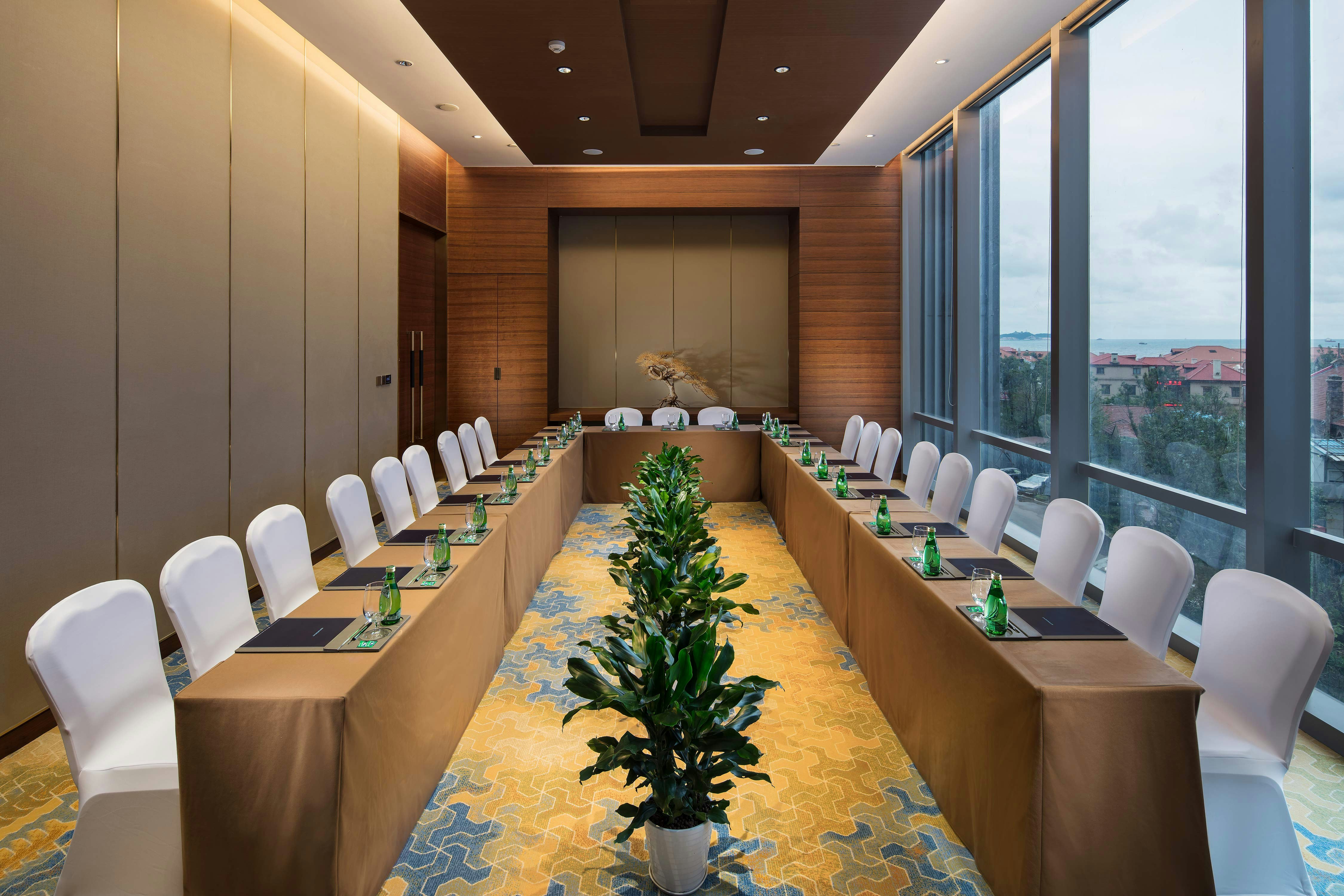 Hilton Yantai 54/64