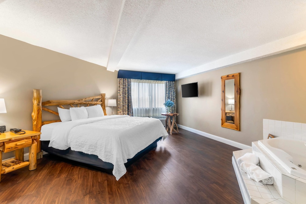 Black Bear Inn, an Ascend Collection Hotel 17/69