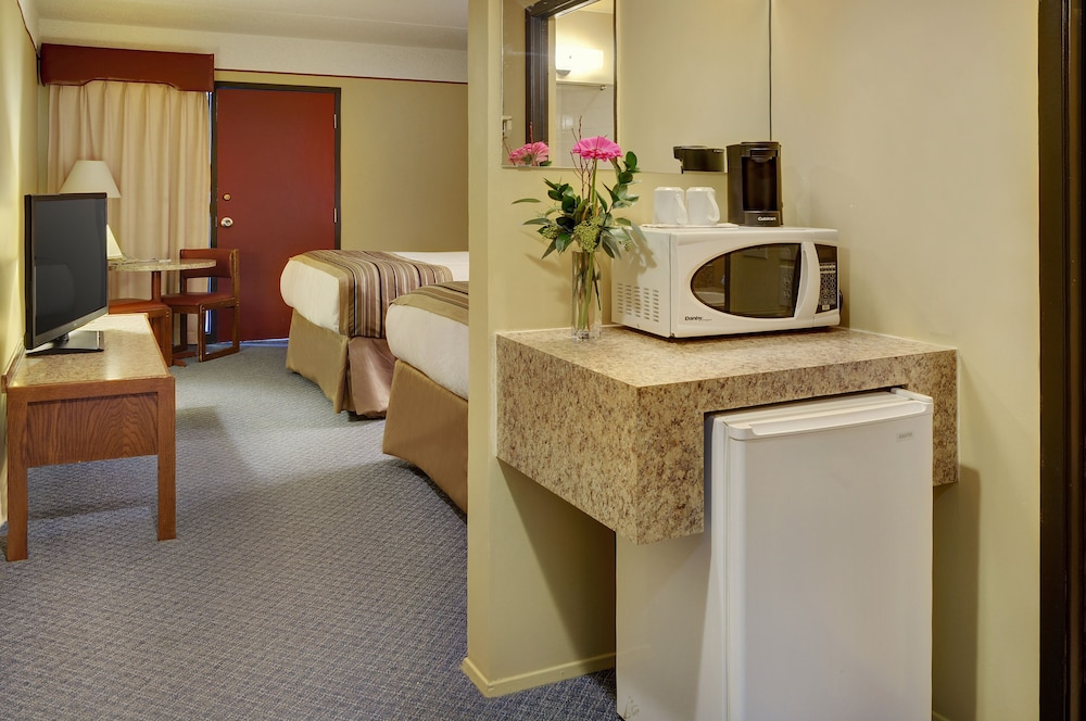 Kindersley Inn 36/47