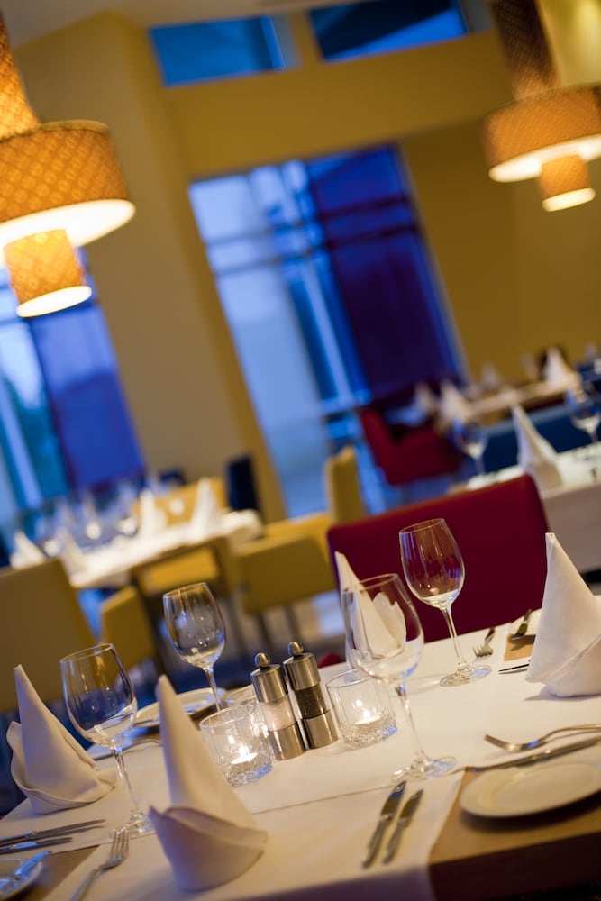 Renaissance Atyrau Hotel 50/54