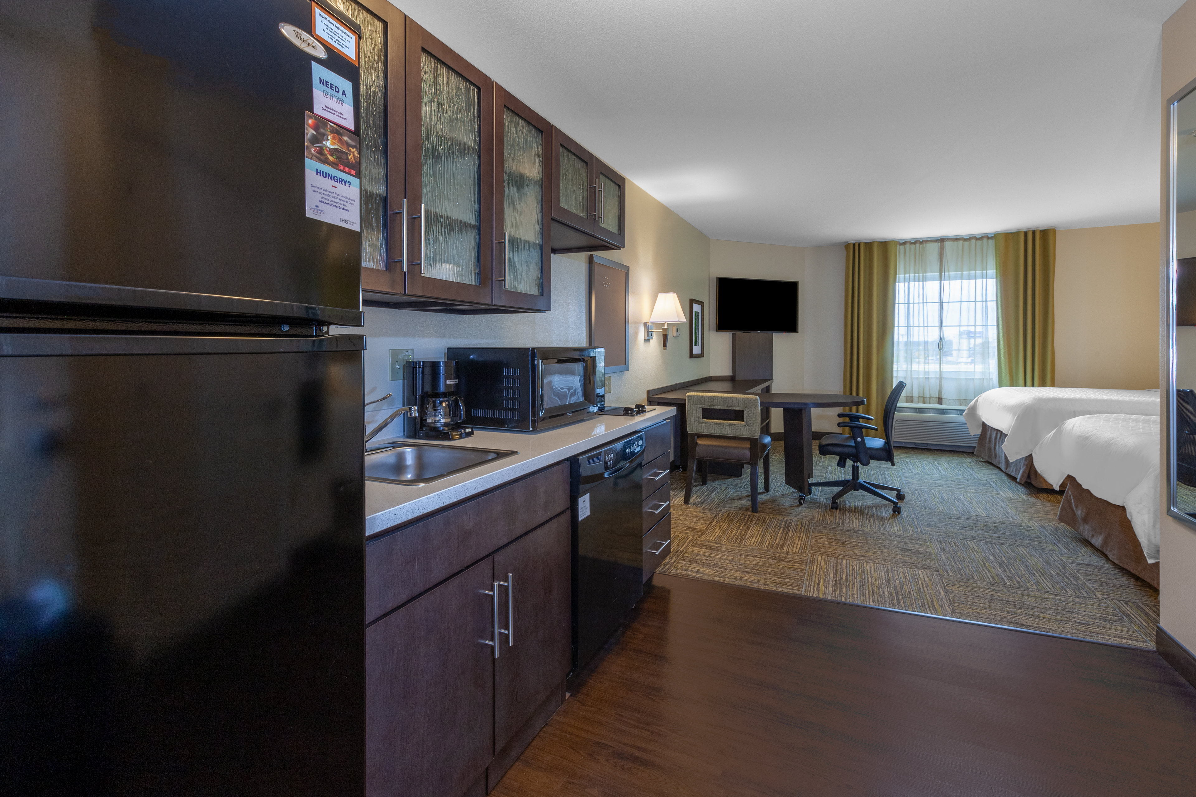 جناح استوديو بسريرين مزدوجين لذوي الإعاقة، Candlewood Suites Kalamazoo 3/3
