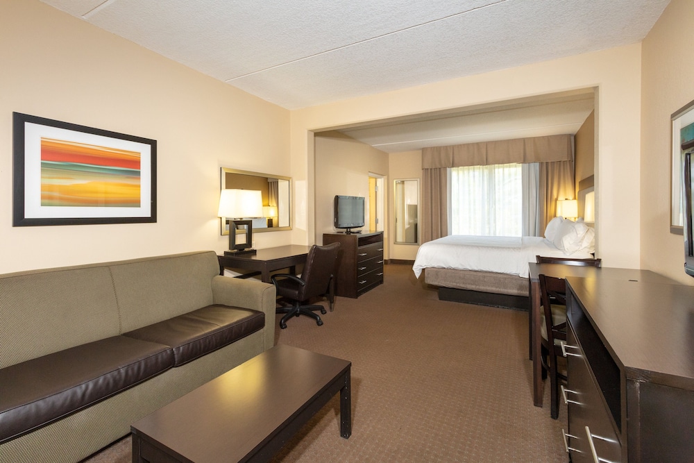 Holiday Inn Express Suites Jacksonville Airport 32/63