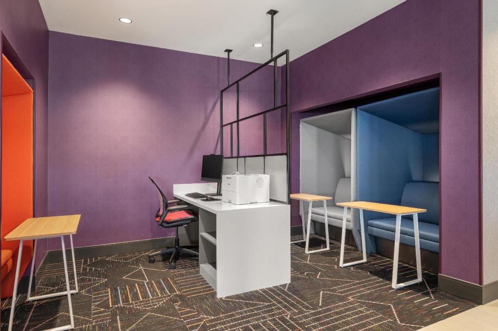 Home2 Suites by Hilton Burlington, NJ 26/36
