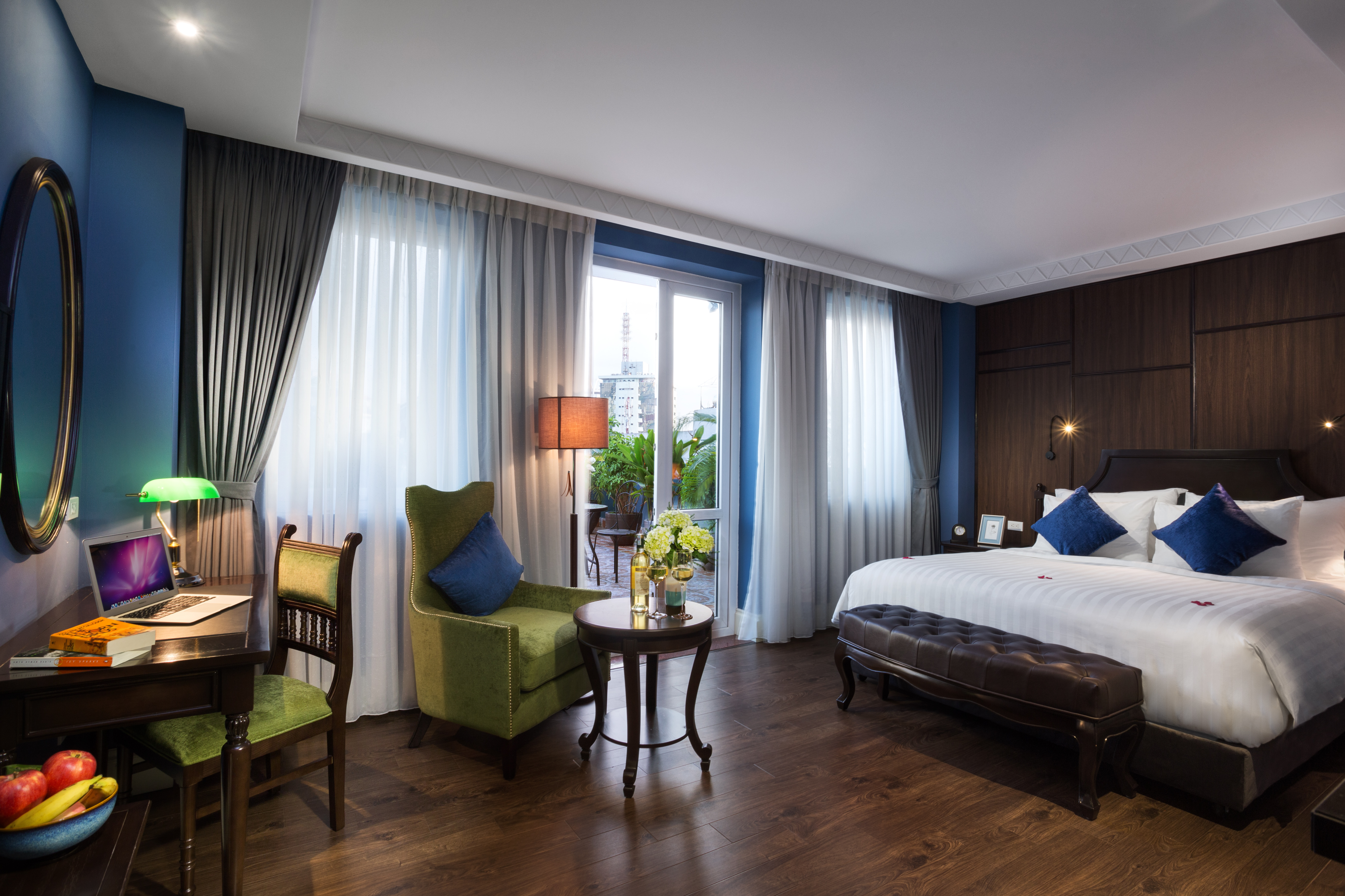 GALLERY, GARDEN, SUITE, TERRACE