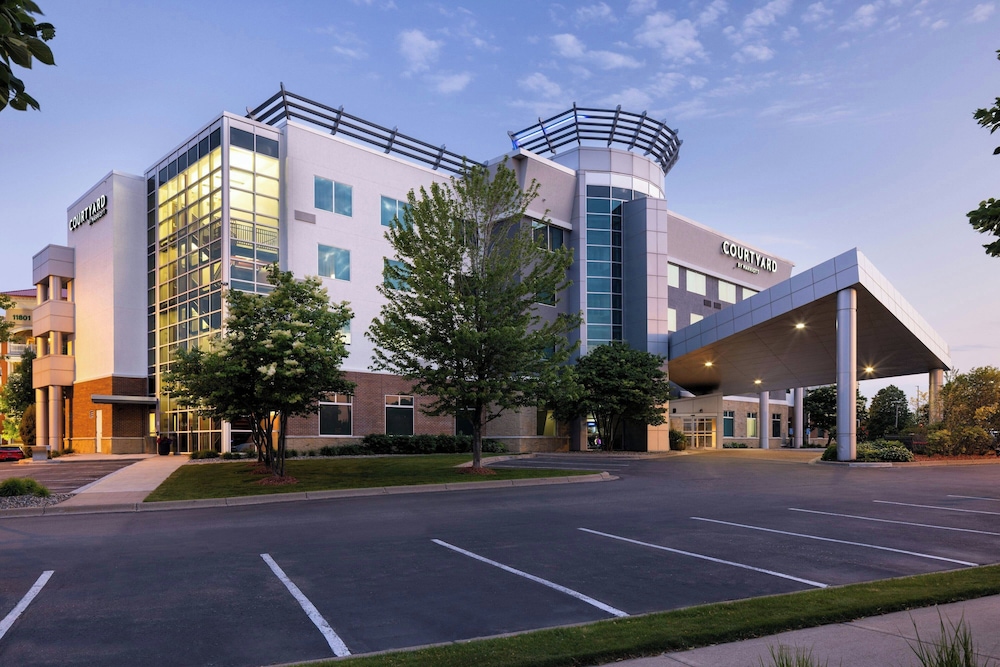 Courtyard by Marriott Minneapolis Maple Grove/Arbor Lakes 38/70