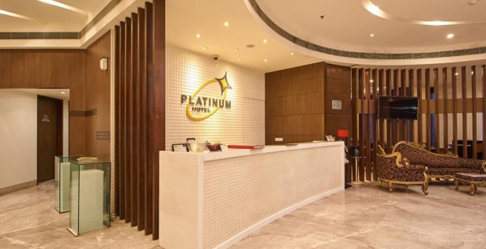 Platinum Hotel 8/43