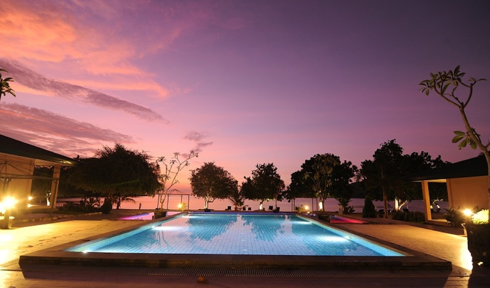 Sylvia Beach Villa 34/37
