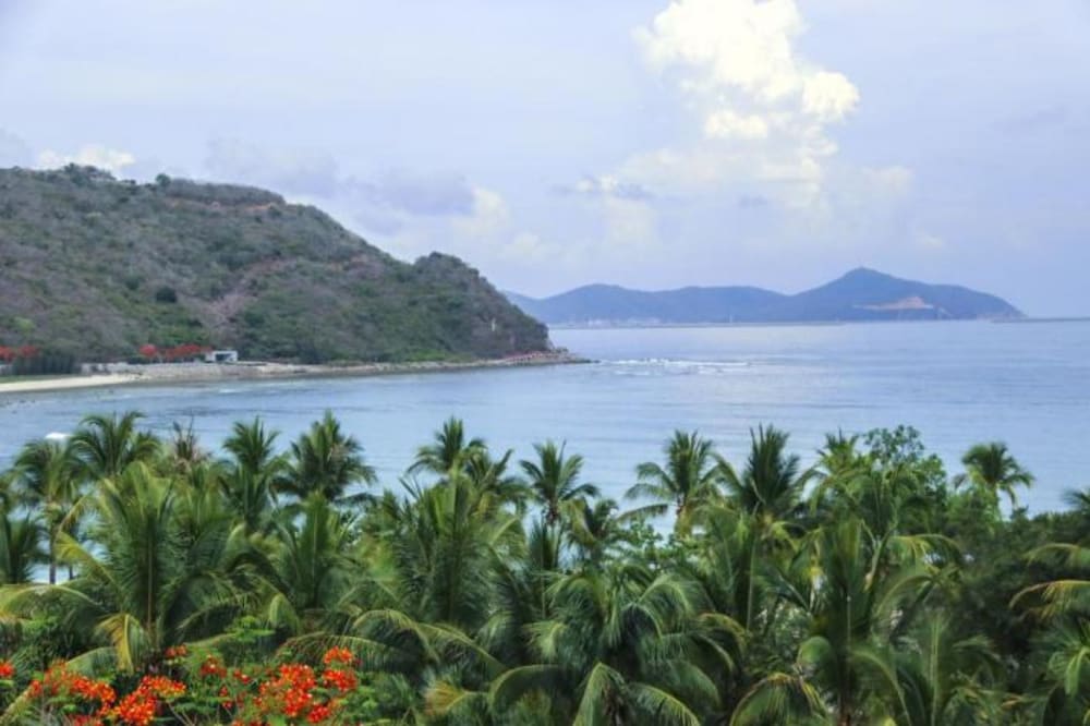 Luhuitou Sanya Resort 30/40