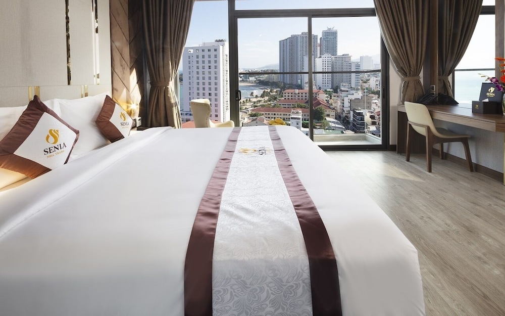 Senior, Deluxe, Twin Beds, Sea View, Balcony