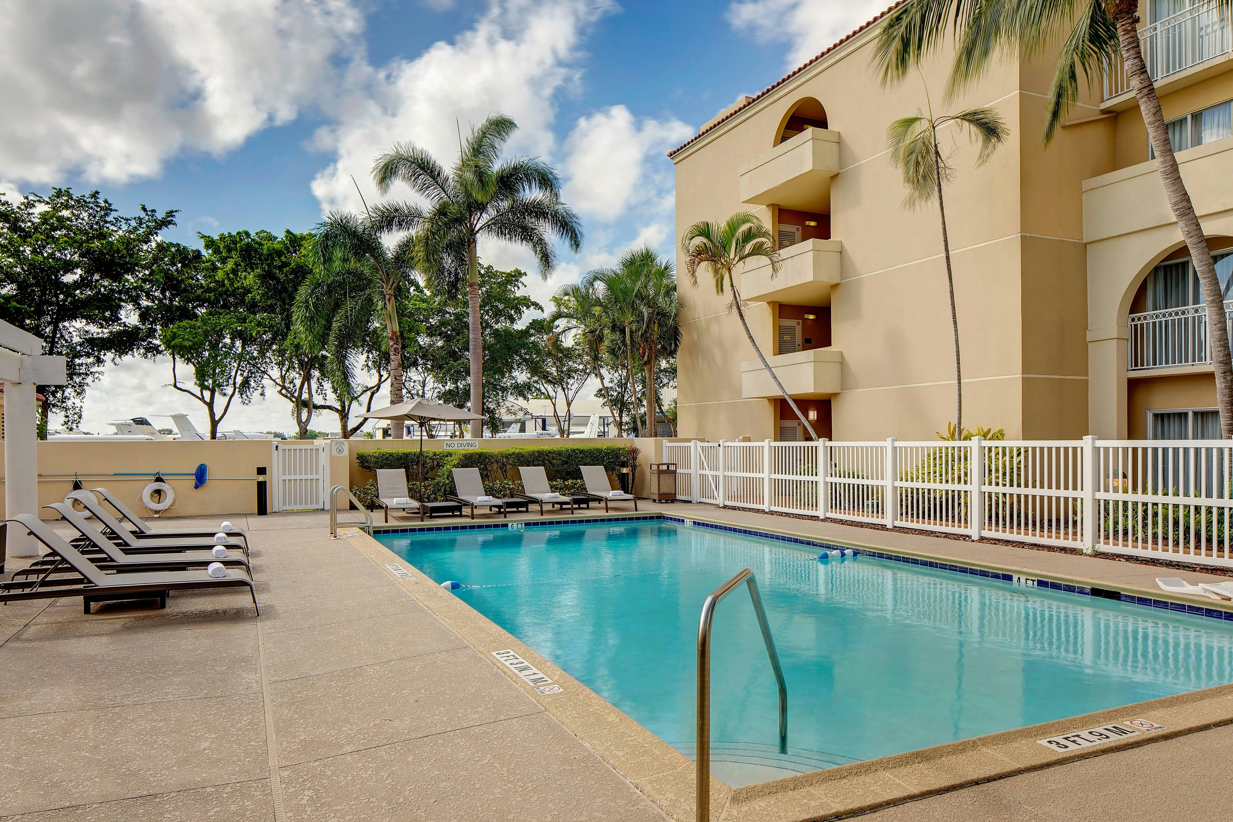 Courtyard Fort Lauderdale North Cypress Creek 22/22