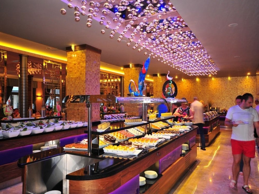 Golden Rock Beach Hotel 21/24