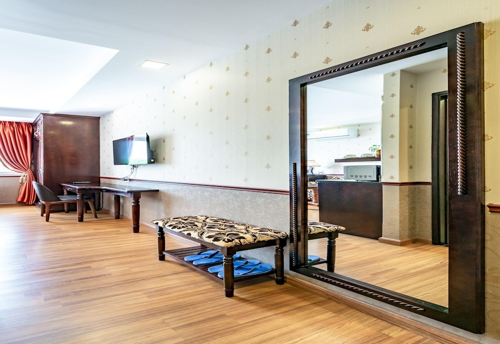 Collection O Emerald Luxury Apartment - Near SECC 31/47