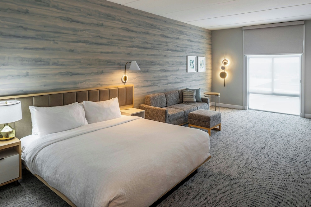 Towneplace Suites by Marriott Canfield 6/22