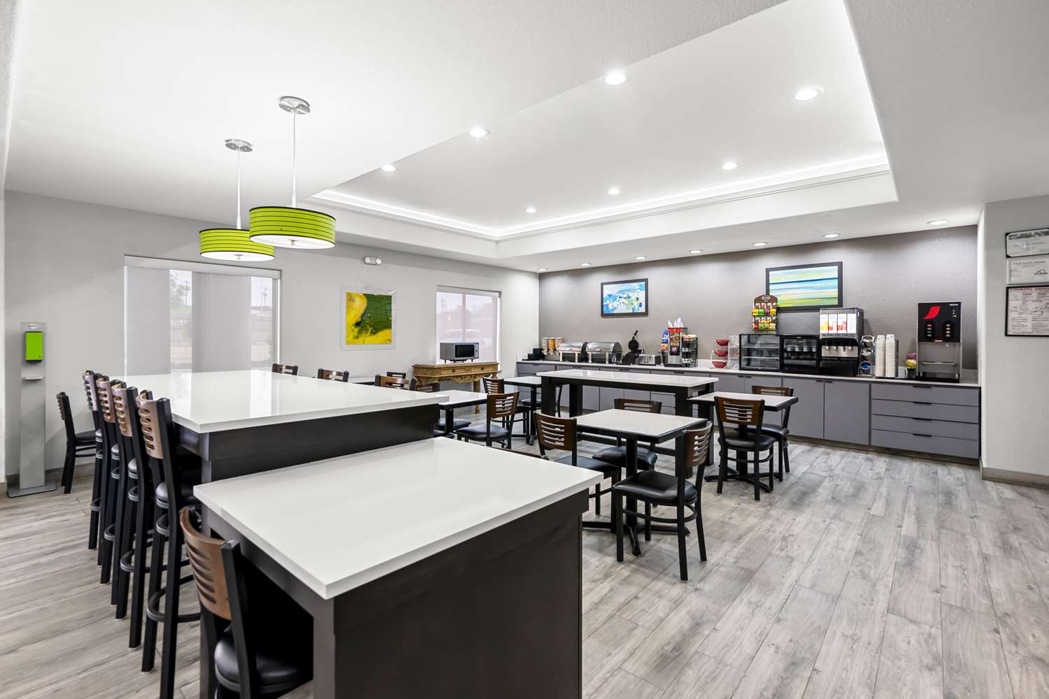 Best Western Palace Inn and Suites 10/12