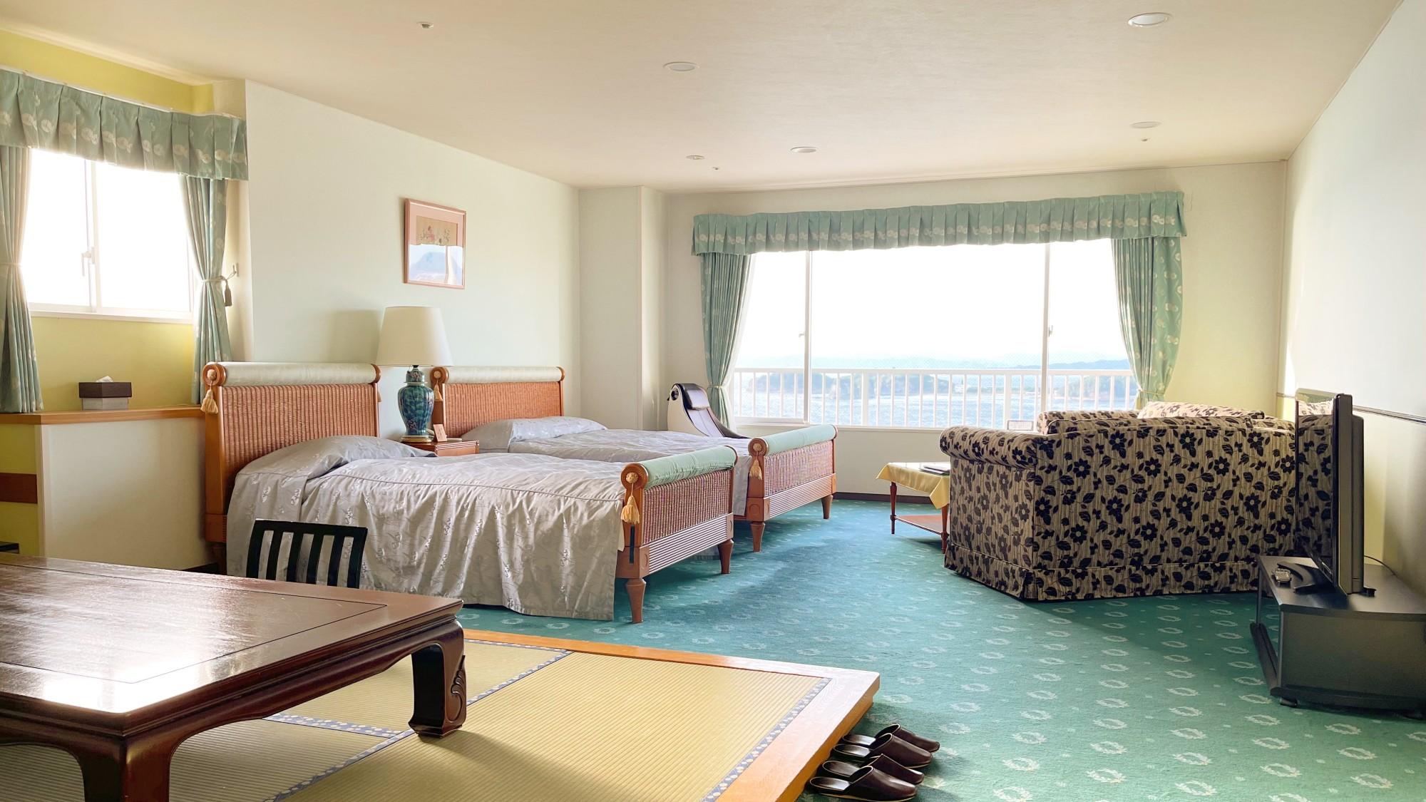 Japanese Western, Ocean Front, Top Floor
