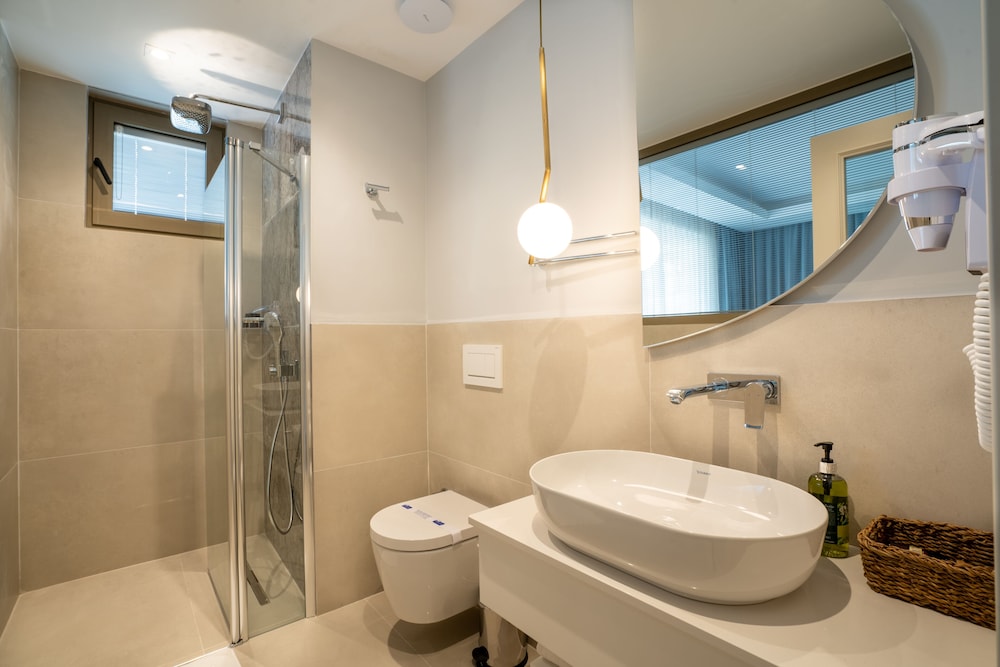 Muhtar Hotel 45/49