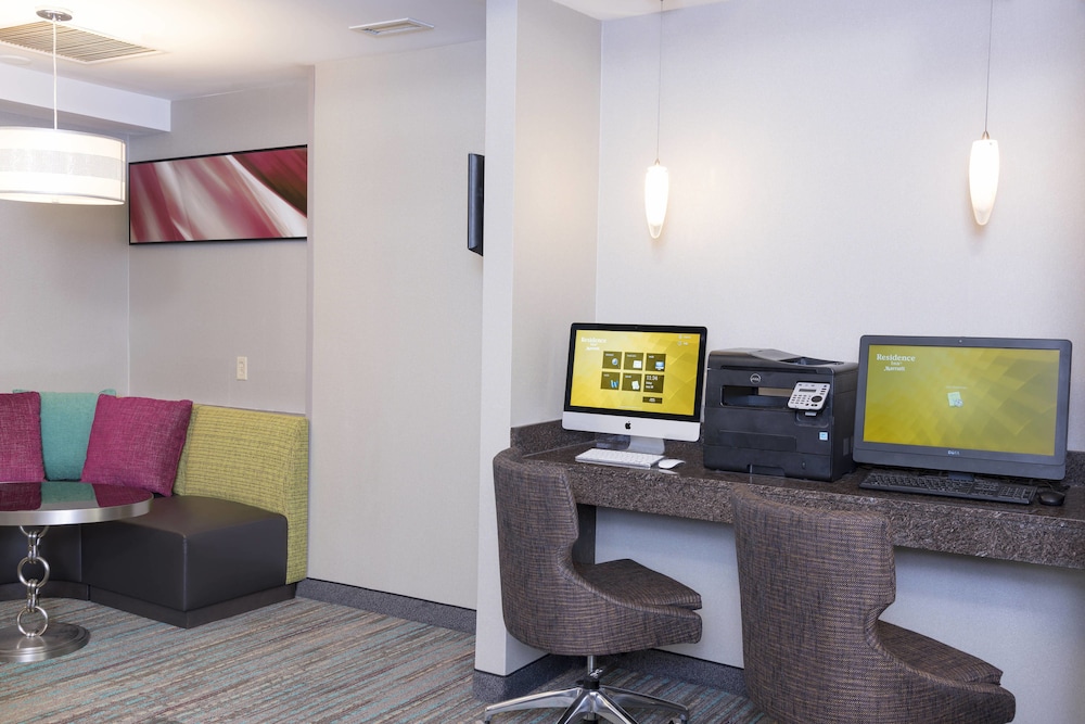 Residence Inn Grand Rapids West 28/40