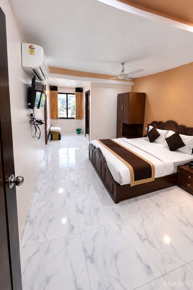ASHOKA HOTEL 15/55