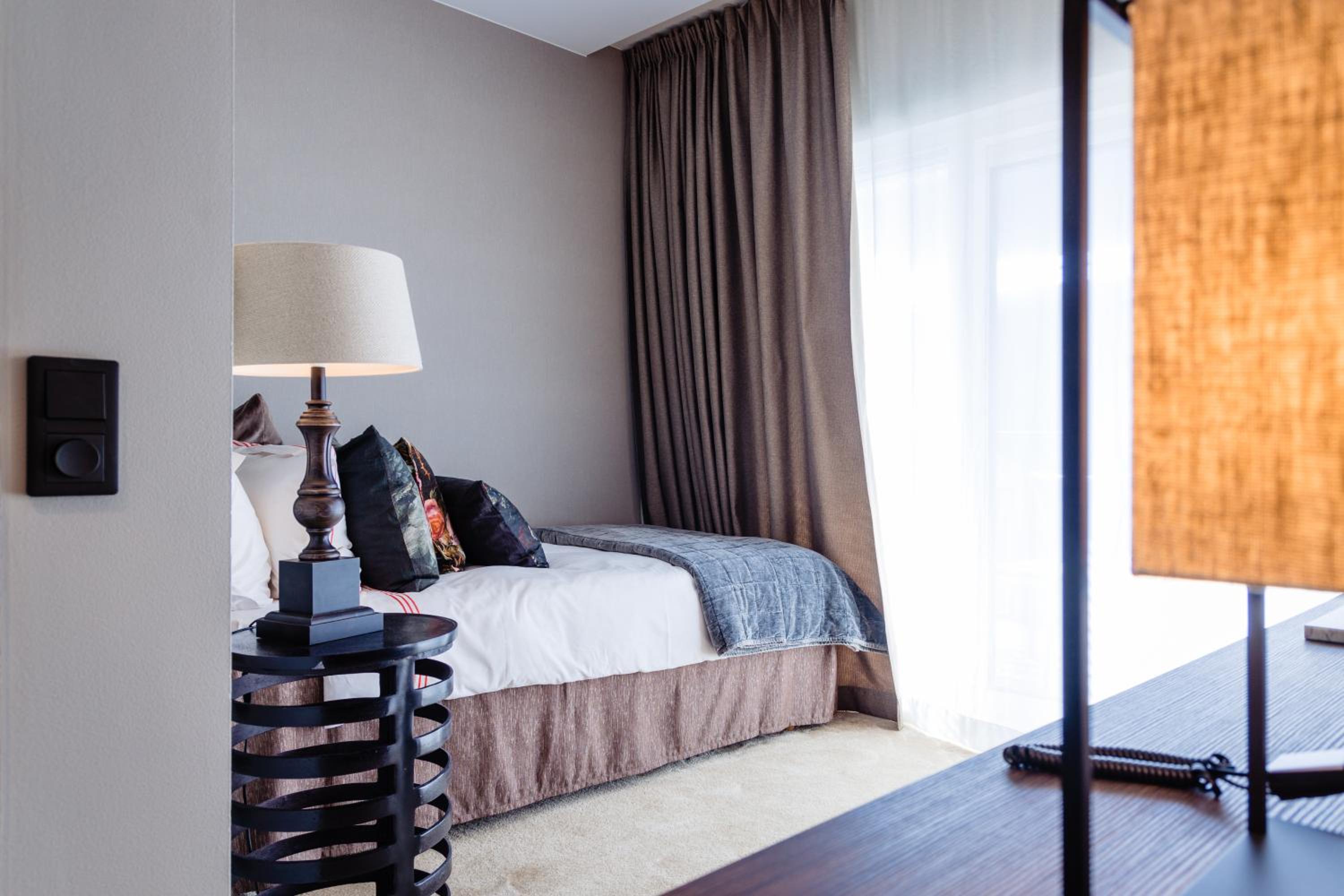 Room, Single, Balcony, Separate Building
