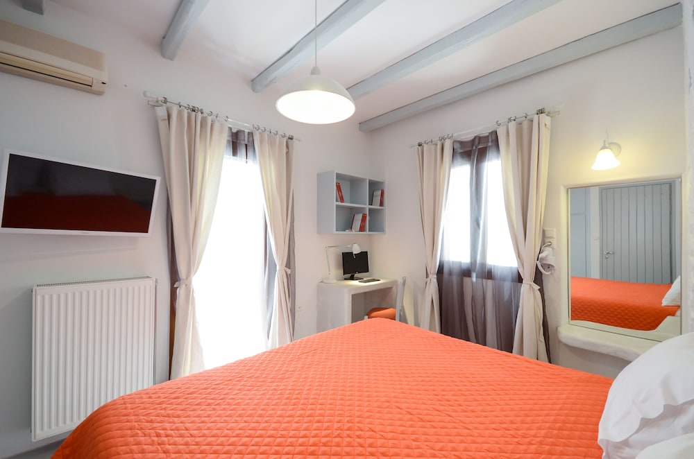 Santa Katerina Studios &amp; Apartments 10/50