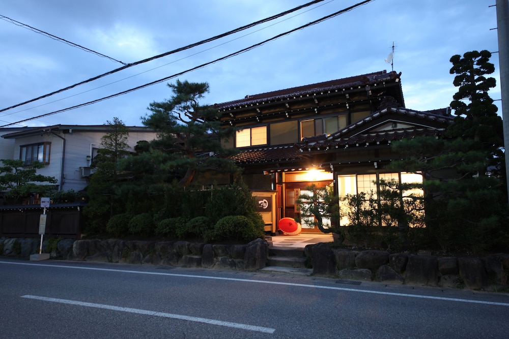 Ichinomatsu Japanese Modern Hotel 1/38