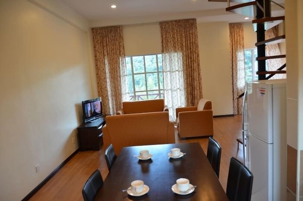 Iris House Resort 35/49
