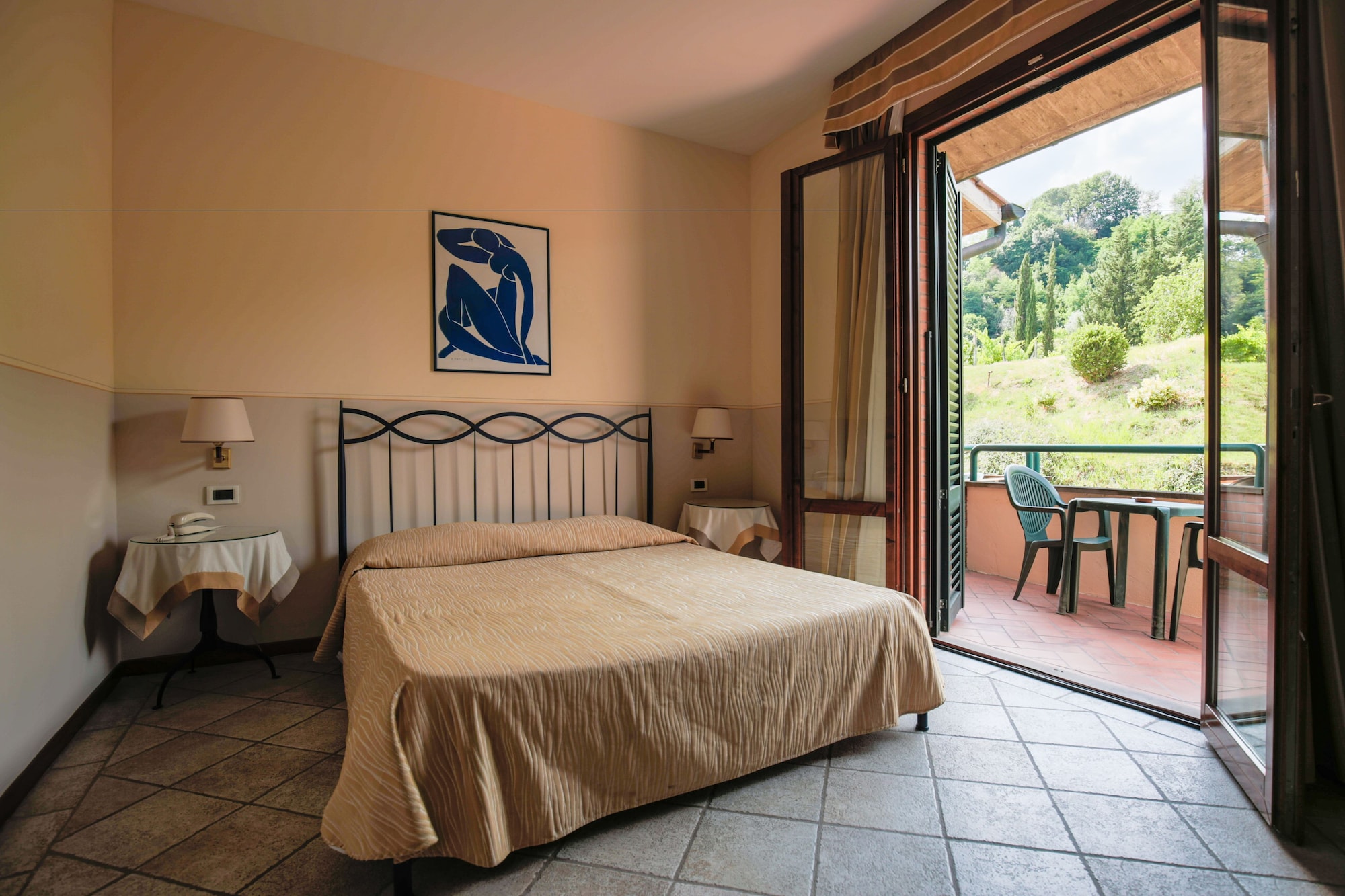 STANDARD, DOUBLE BED, GARDEN VIEW