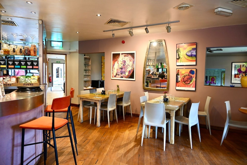 The Bakery Restaurant with Rooms 33/50