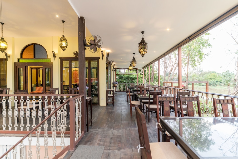 Sheik Hotel 32/46