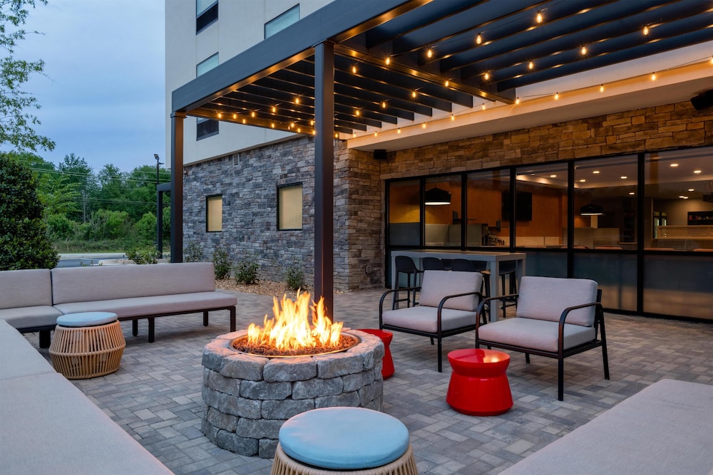 Home2 Suites by Hilton Macon I 475 30/46