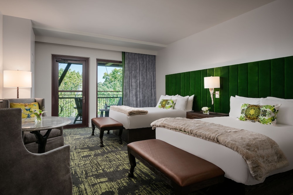 Room, 2 Queen Beds, Balcony, Accessible