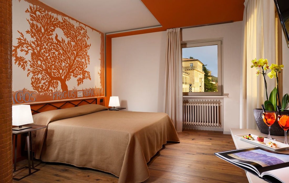 Titano Suites 4/32