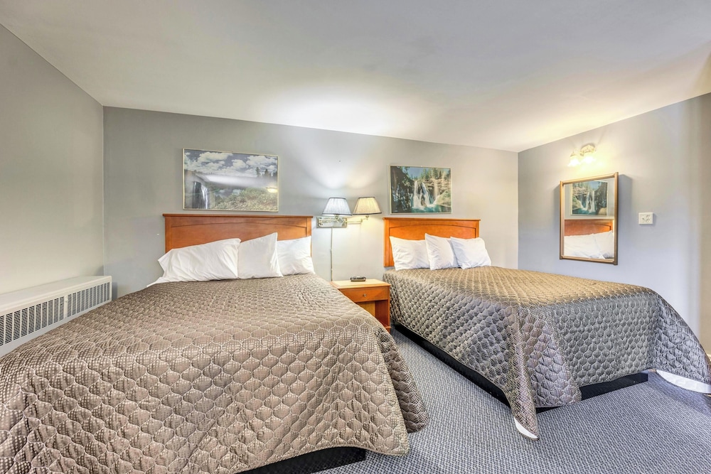 The Gables inn 24/64