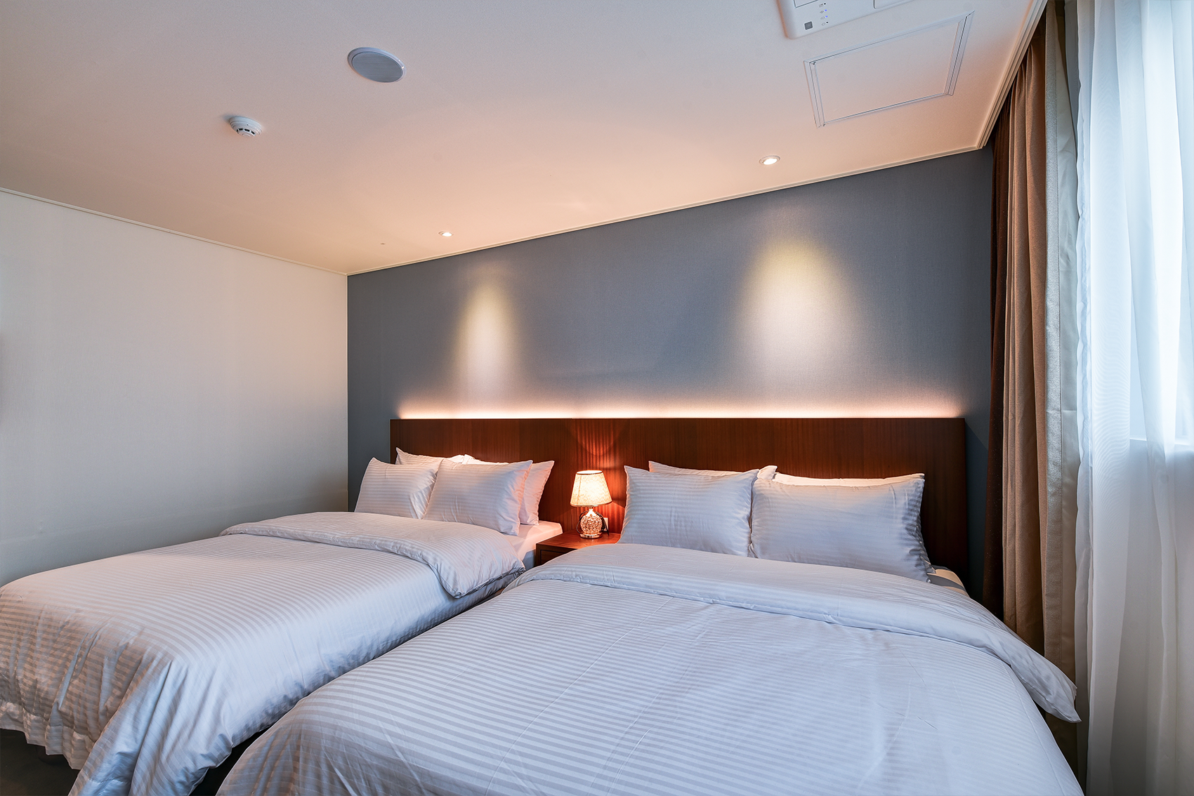 Junior Suite, 2 Queen Beds, Ocean View, Sofa