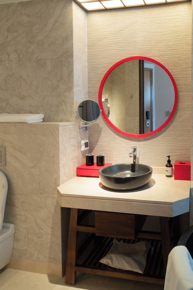 Suzu Saigon - A Boutique Hotel 45/51