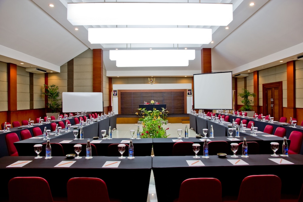 Bali Rani Hotel 55/64